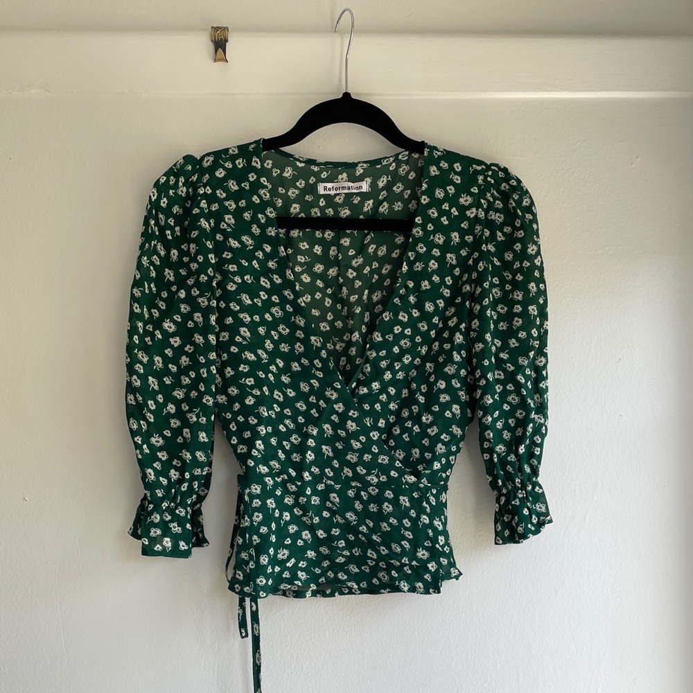 Reformation Emma 3/4 sleeve green floral wrap top